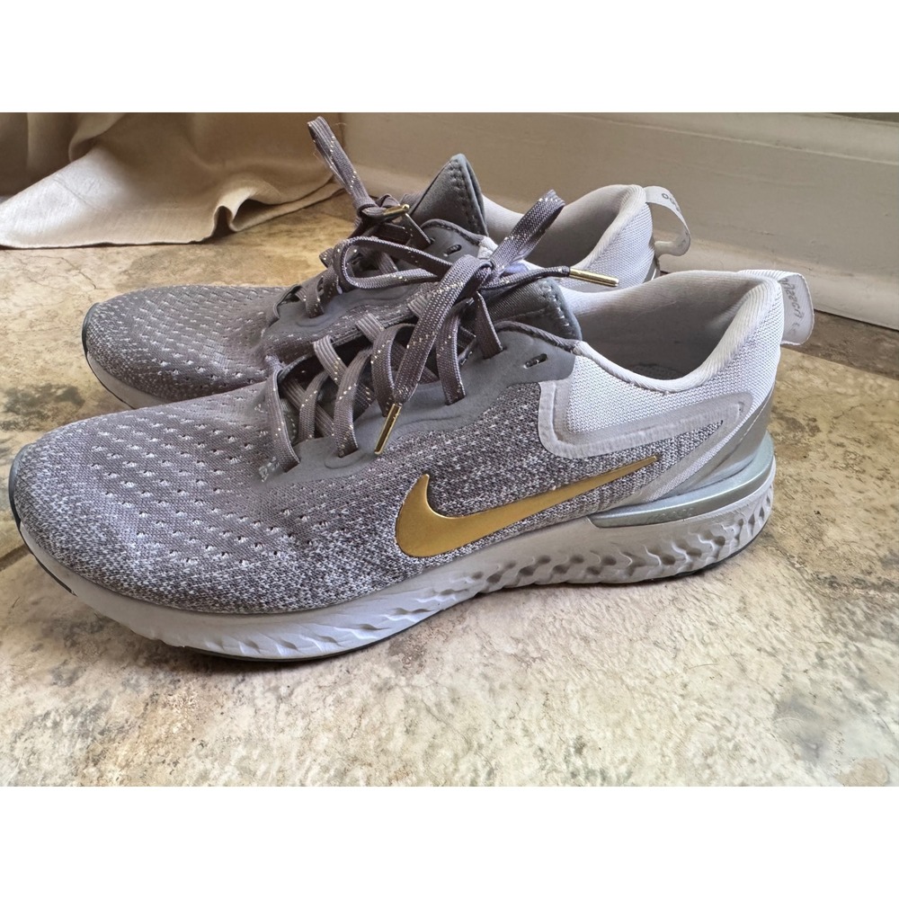 Nike Odyssey React Womens Running Shoes Gunsmoke Metallic Gold‎ Size 9.5